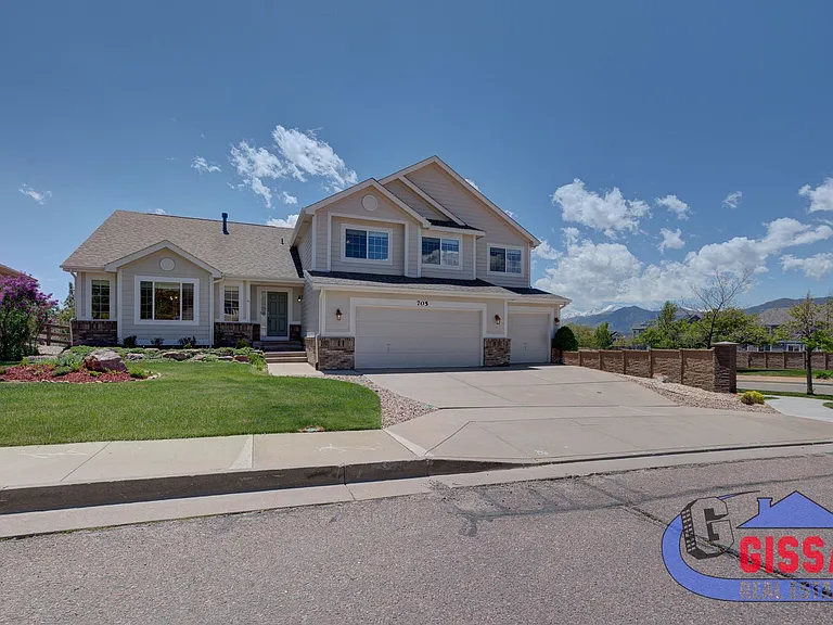 705 Witchhazel Ct — Photo 2