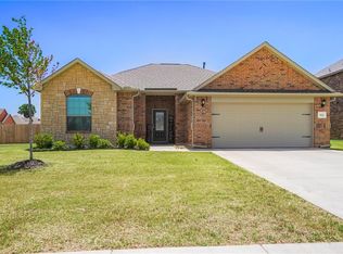 424 E Mobile Ter, Mustang, OK 73064