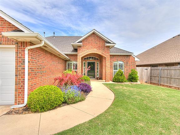 3rd image of 12000 Dalton Dr