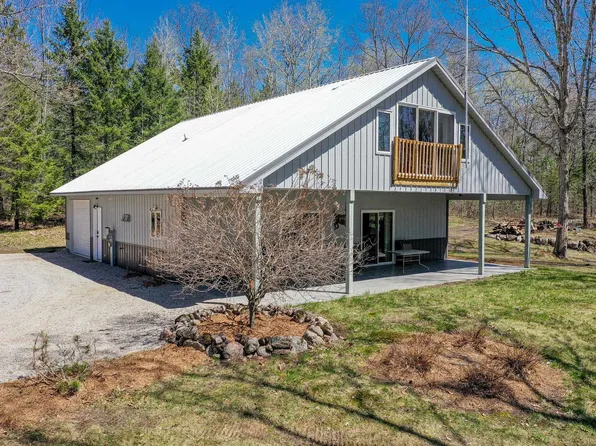 E3649 County Road G, Iola, WI 54945