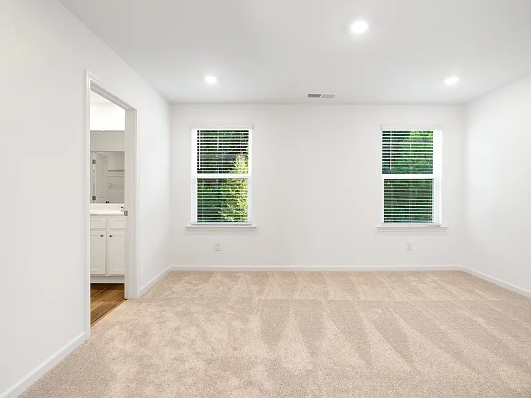 688 Evergreen Rd — Photo 11