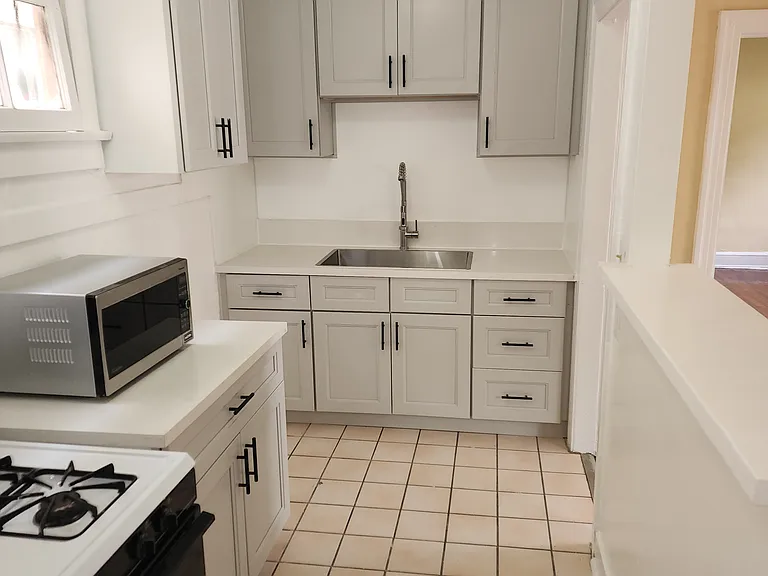 2001 Argyle Ave #1 — Photo 11