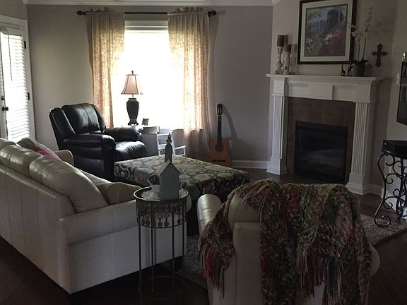 3rd image of 3428 Carahills Ln