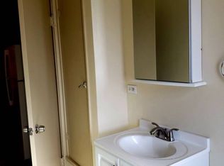 2124 S 17th Ave #2R, Broadview, IL 60155