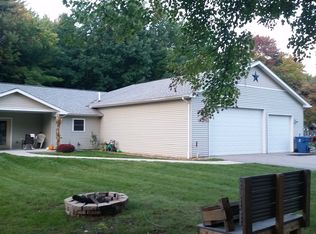 2435 E Freeland Rd, Freeland, MI 48623