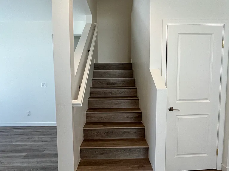 1715 Terrace Hill Dr — Photo 18