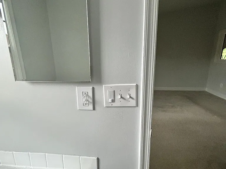 8021 Merry Oaks Ct — Photo 47