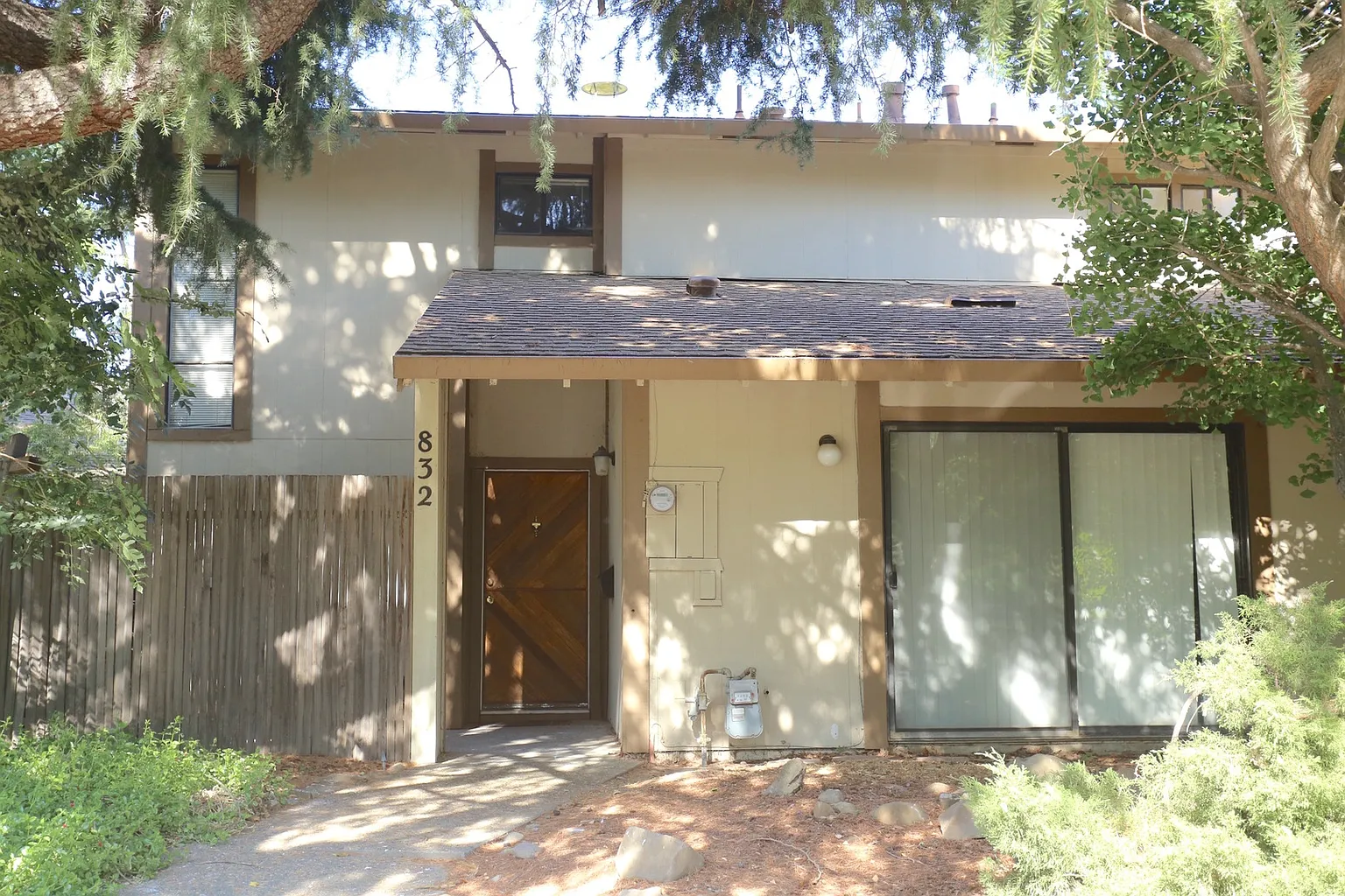 832 Lake Blvd photo 1