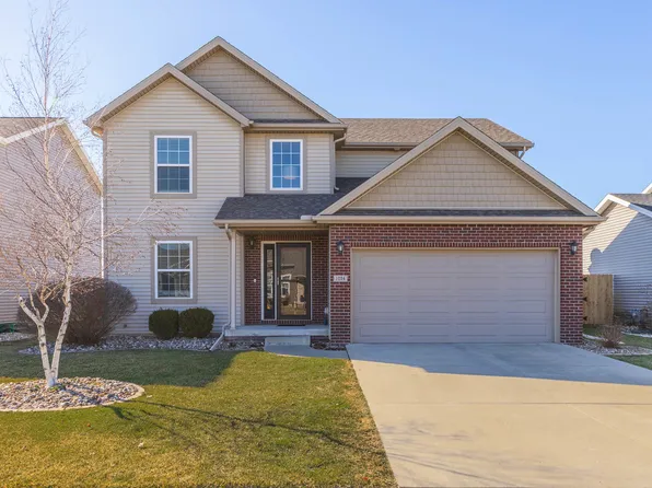 1034 Homestead Dr, Bloomington, IL 61705