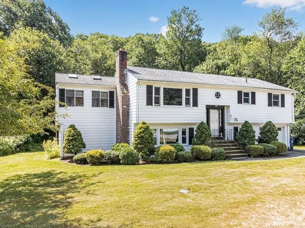 33 Doe Dr, Billerica, MA 01821