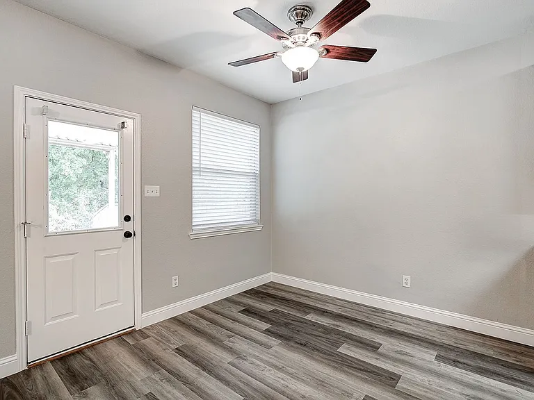 2504 Cypress Point Dr — Photo 14