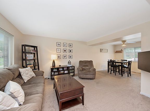 2nd image of 18W214 Buckingham Ln