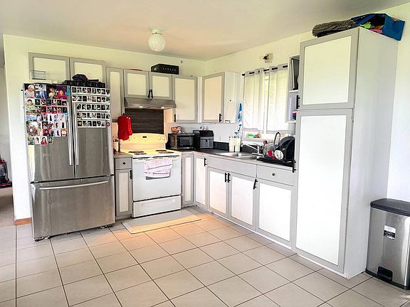 2nd image of 16-2042 Emerald Dr