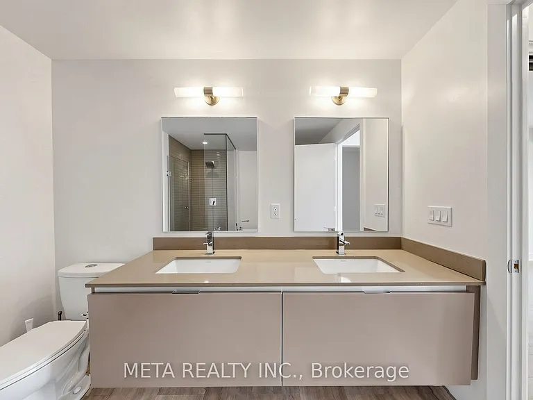 200 Bloor St W #2502 — Photo 27