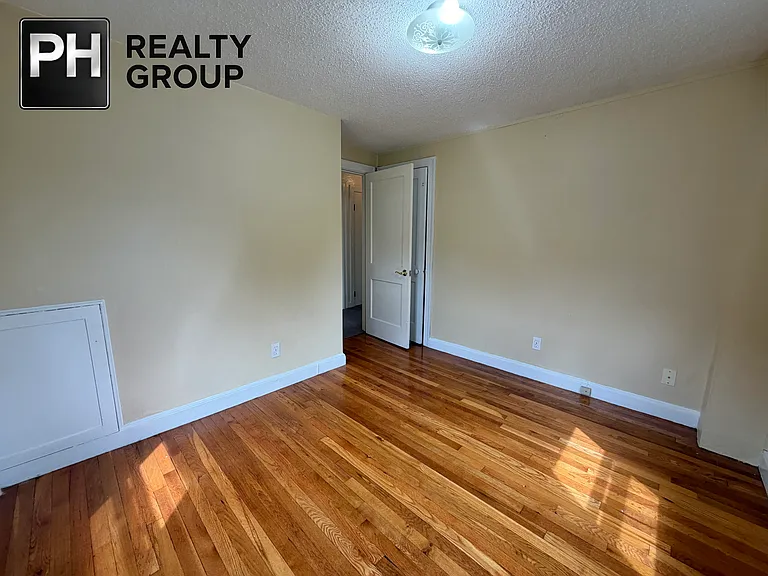 17 Hatfield Rd — Photo 30