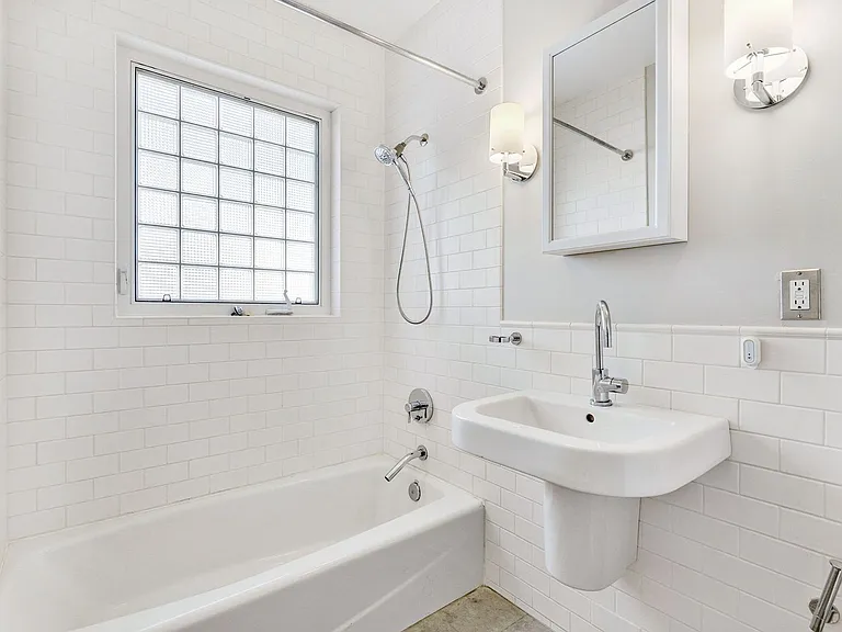 815 Sweetbriar Road — Photo 16