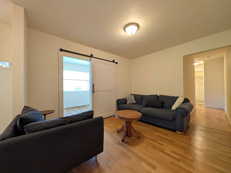 2534 Benvenue Ave — Photo 29