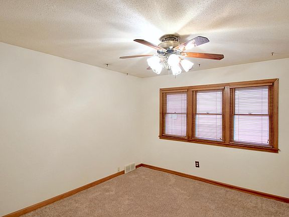 4th image of 1518 Roosevelt Ave