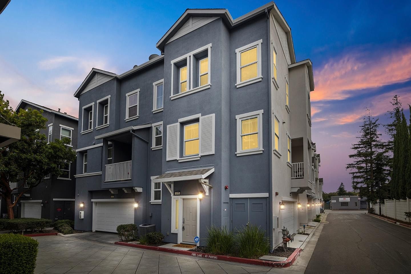 Altura neighborhood in San Jose - Extraordinary Townhomes!