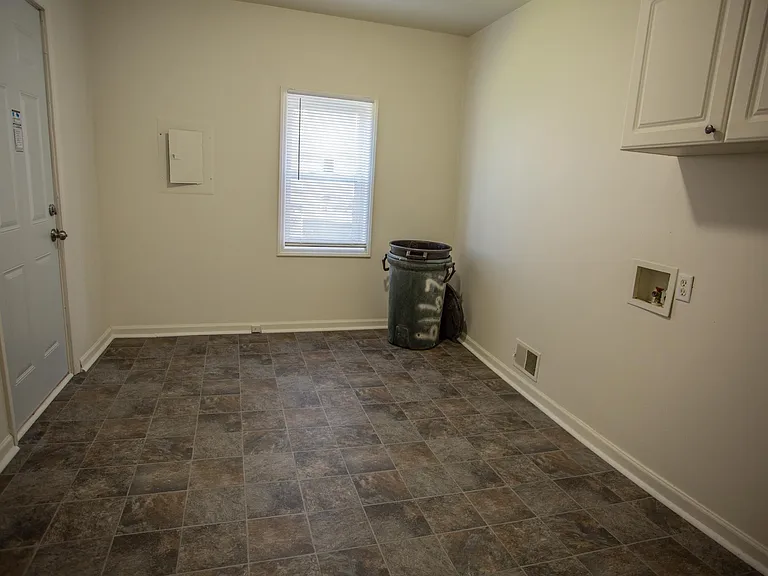 915 Elk St #1 — Photo 18