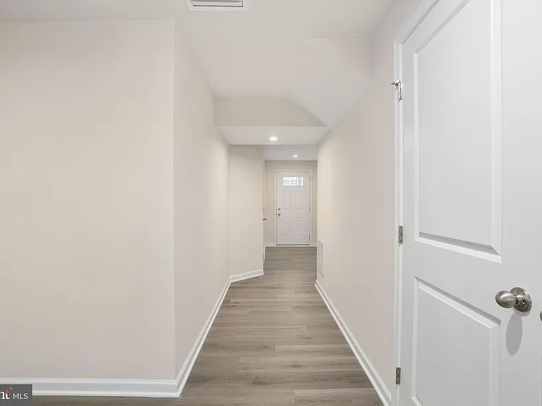 7263 Congressional Cir — Photo 10