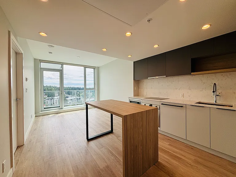 567 Emerson St #1902 — Photo 3