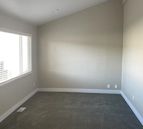 3rd image of 1017 NE Boat St #1017