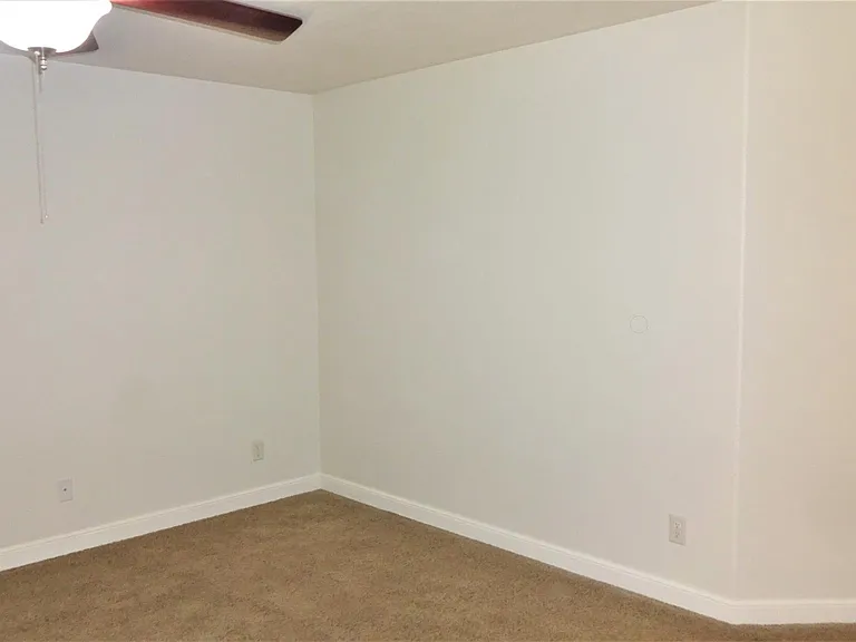 2604 E Christopher Dr — Photo 8