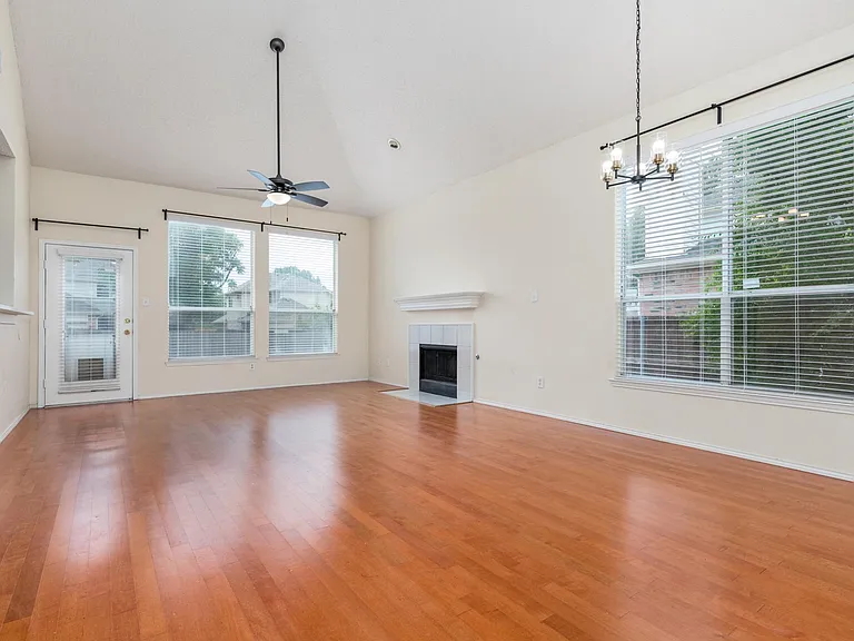 3928 Windford Dr — Photo 7
