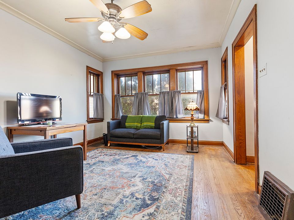 2737 Harvey Ave, Berwyn, IL 60402 | Zillow