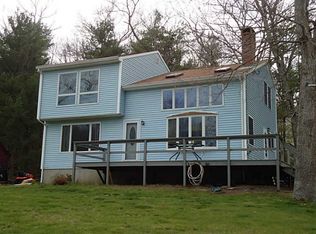 37 Tomaquag Valley Rd, Bradford, RI 02808