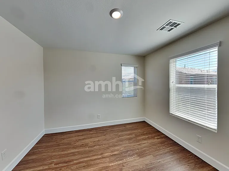 9259 Baylee Bay Ct — Photo 16