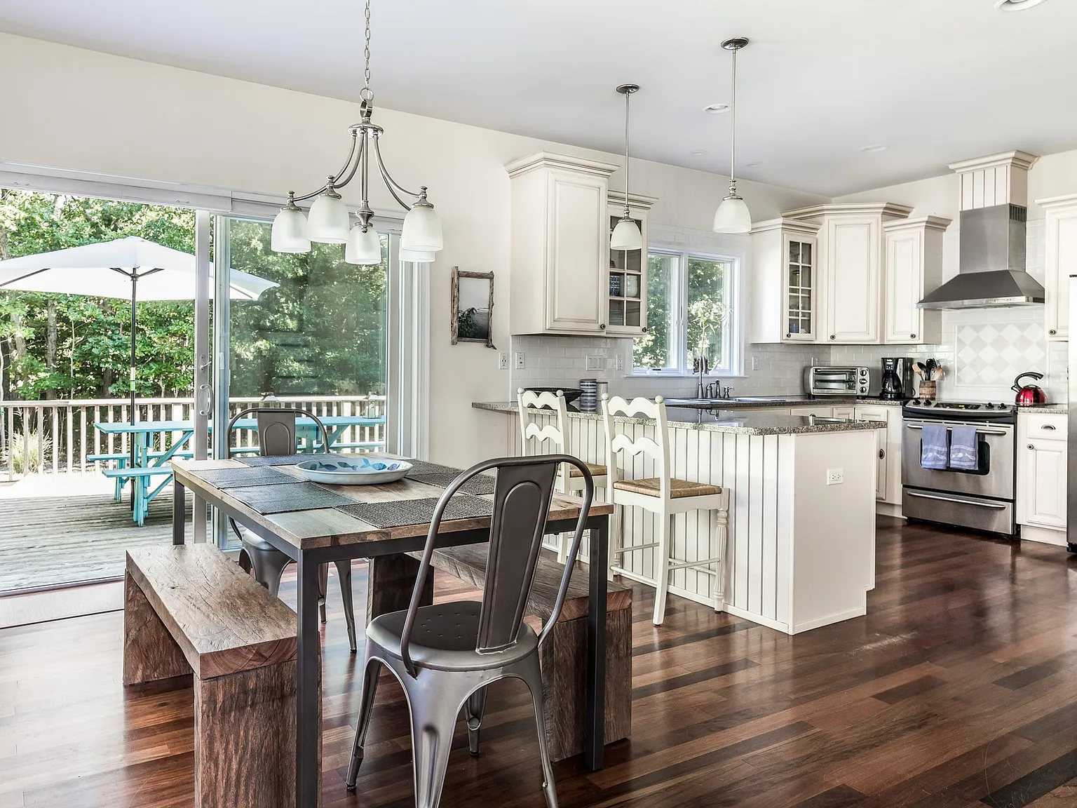 Clean Updated Home in Springs — Photo 2