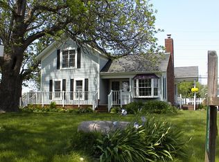 9136 Crosby Lake Rd, Clarkston, MI 48346