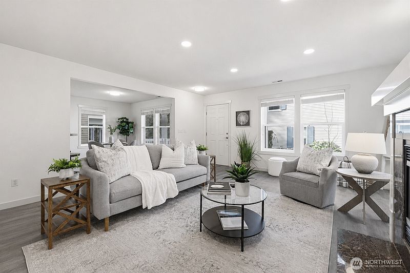 4th image of 36703 SE Gravenstein Court