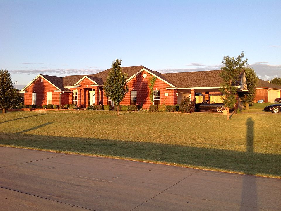 1st image of 395 Candice Dr NW