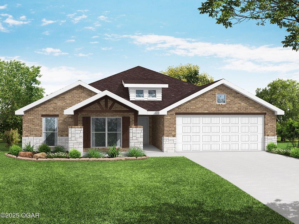 2nd image of 811 Silver Oaks Drive