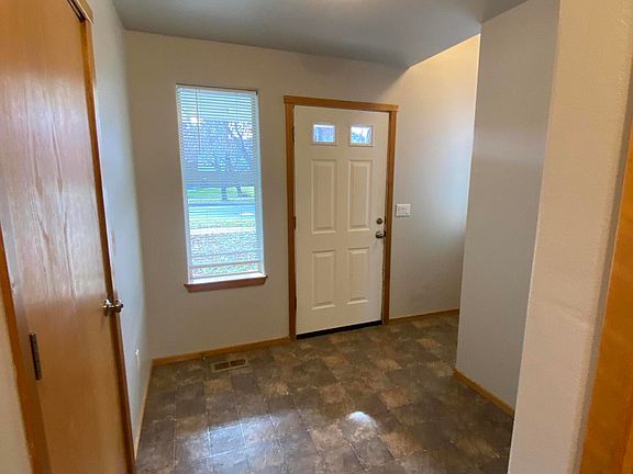2nd image of 20086 Porter Pl