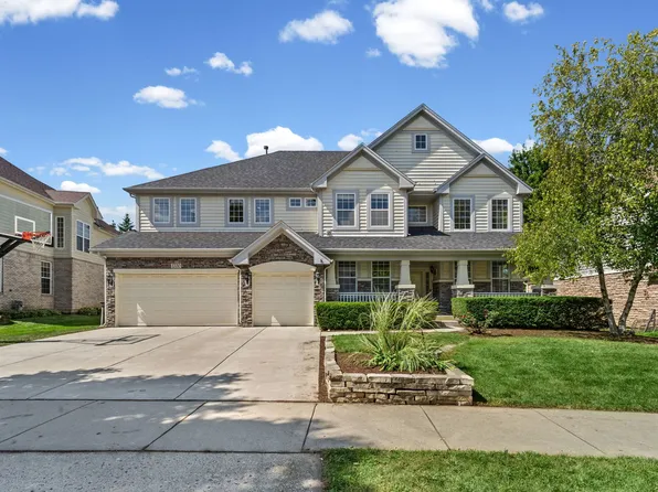 1700 Saint Andrew Dr, Vernon Hills, IL 60061