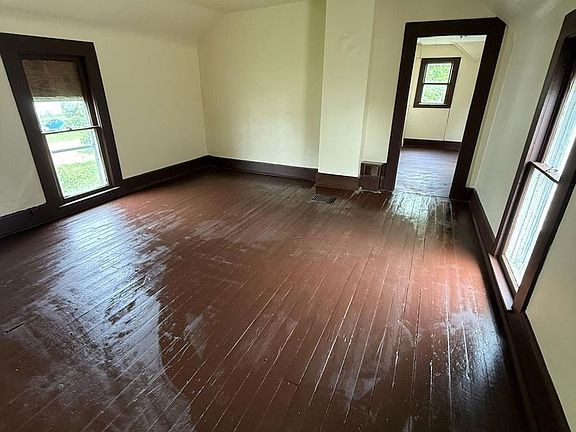2nd image of 24 N Central Ave