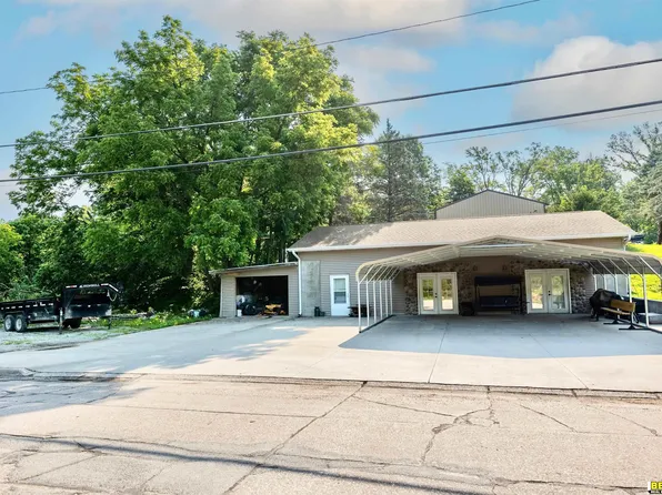 817 S 3rd St, Nebraska City, NE 68410