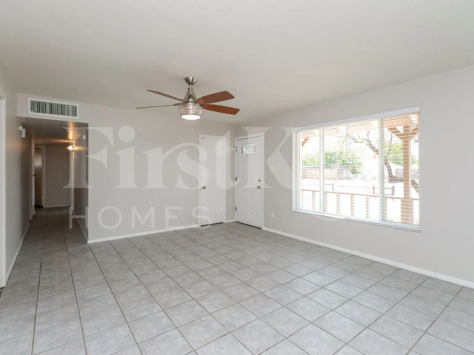 3 bed, 1.5 bath, 1346 sqft, $1,860 — Photo 2