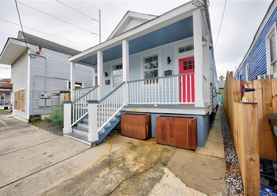 1st image of 2933 Dumaine St
