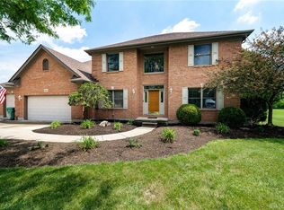 2616 Rolling Meadows Dr, Xenia, OH 45385