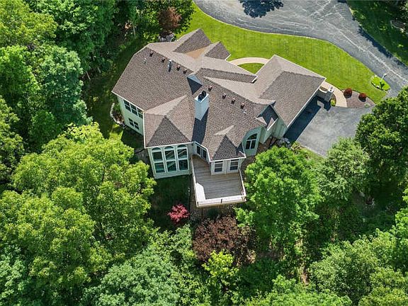 3rd image of 16707 Highland Summit Dr