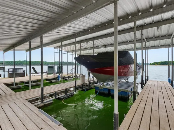 15437 Dutchmans Dr, Rogers, AR 72756