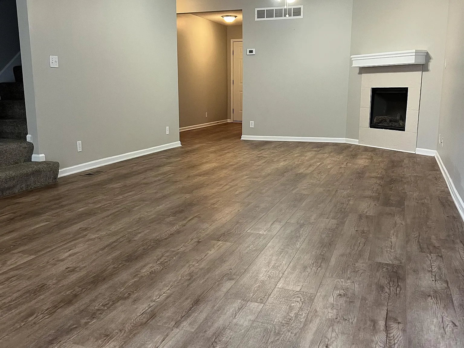 425 L Hawthorne Blvd - 3 — Photo 2