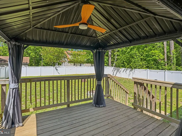 283 Shorewood Dr — Photo 24
