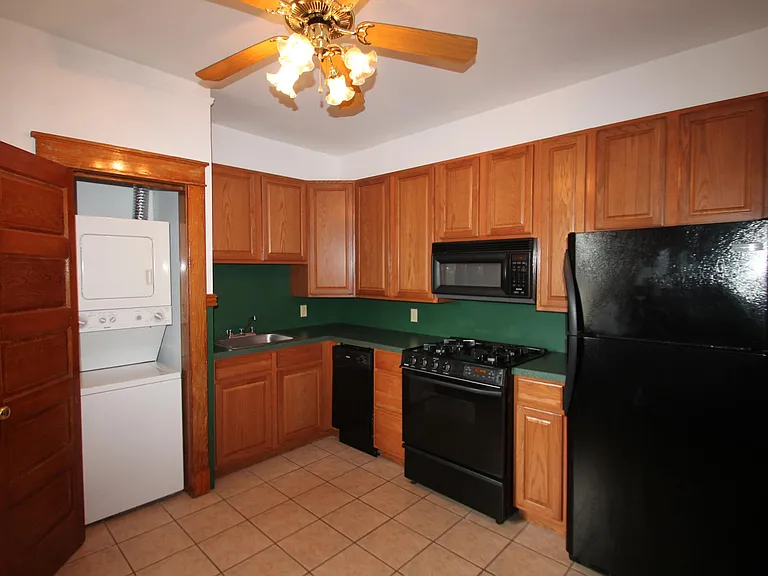 11 Fontainebleau Dr #G — Photo 27