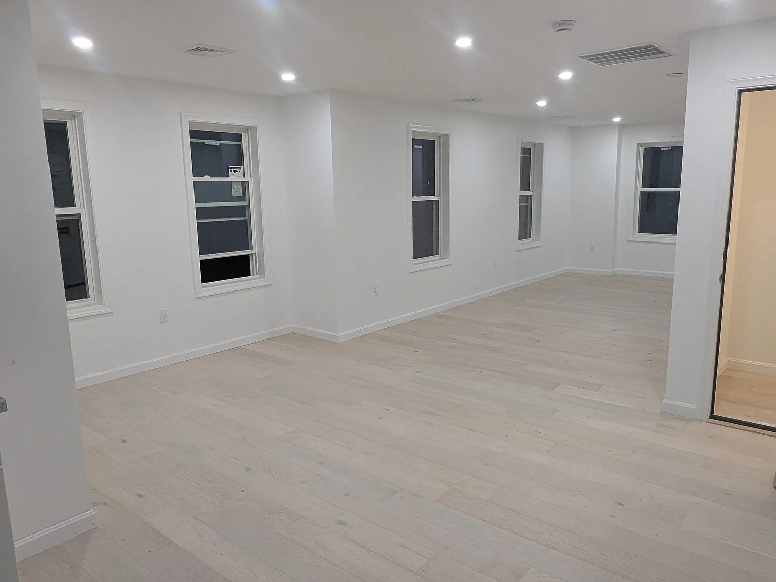 2 bed, 1250 sqft, $3,100 — Photo 1